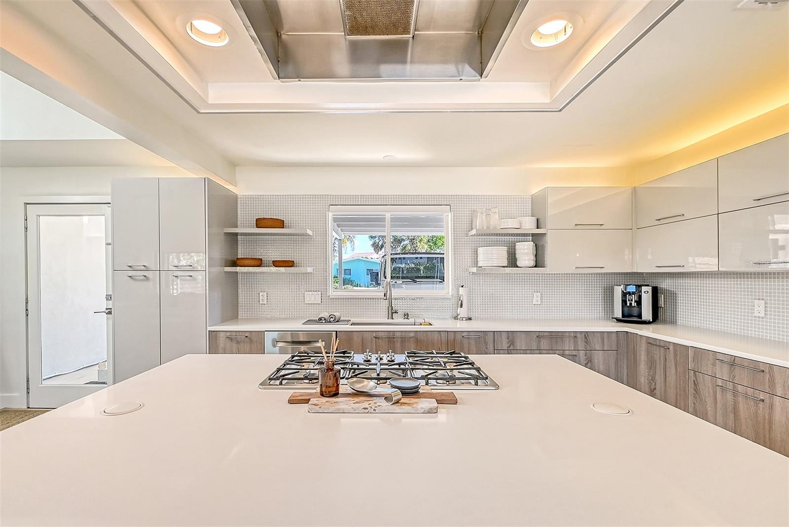 LIDO SHORES - Residential