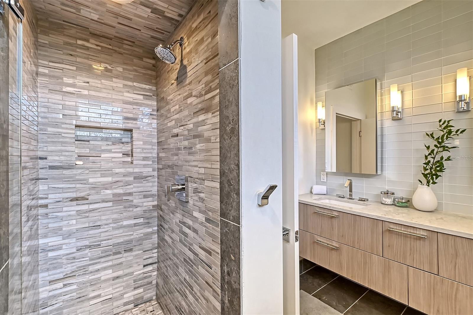 LIDO SHORES - Residential