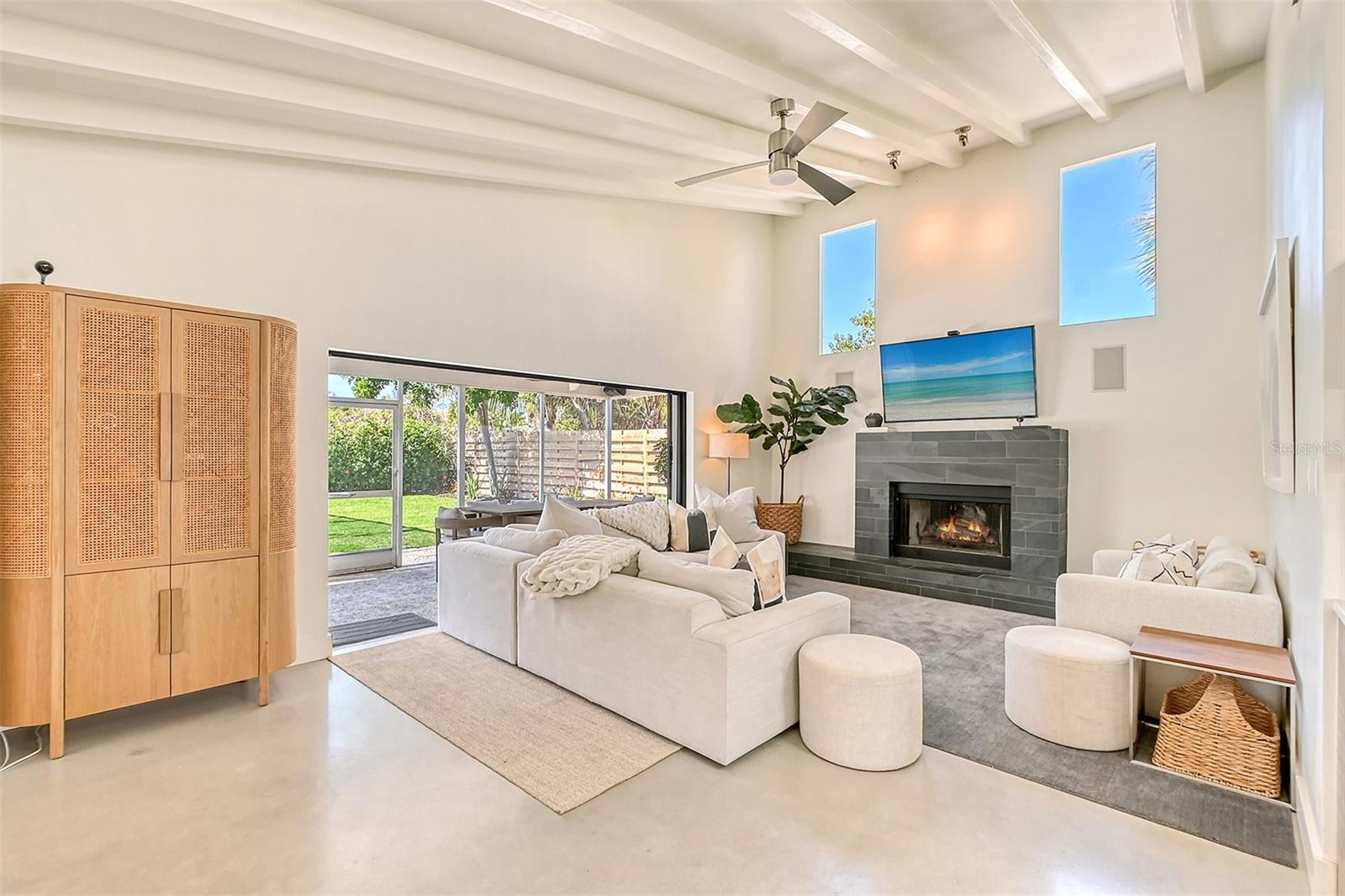 LIDO SHORES - Residential