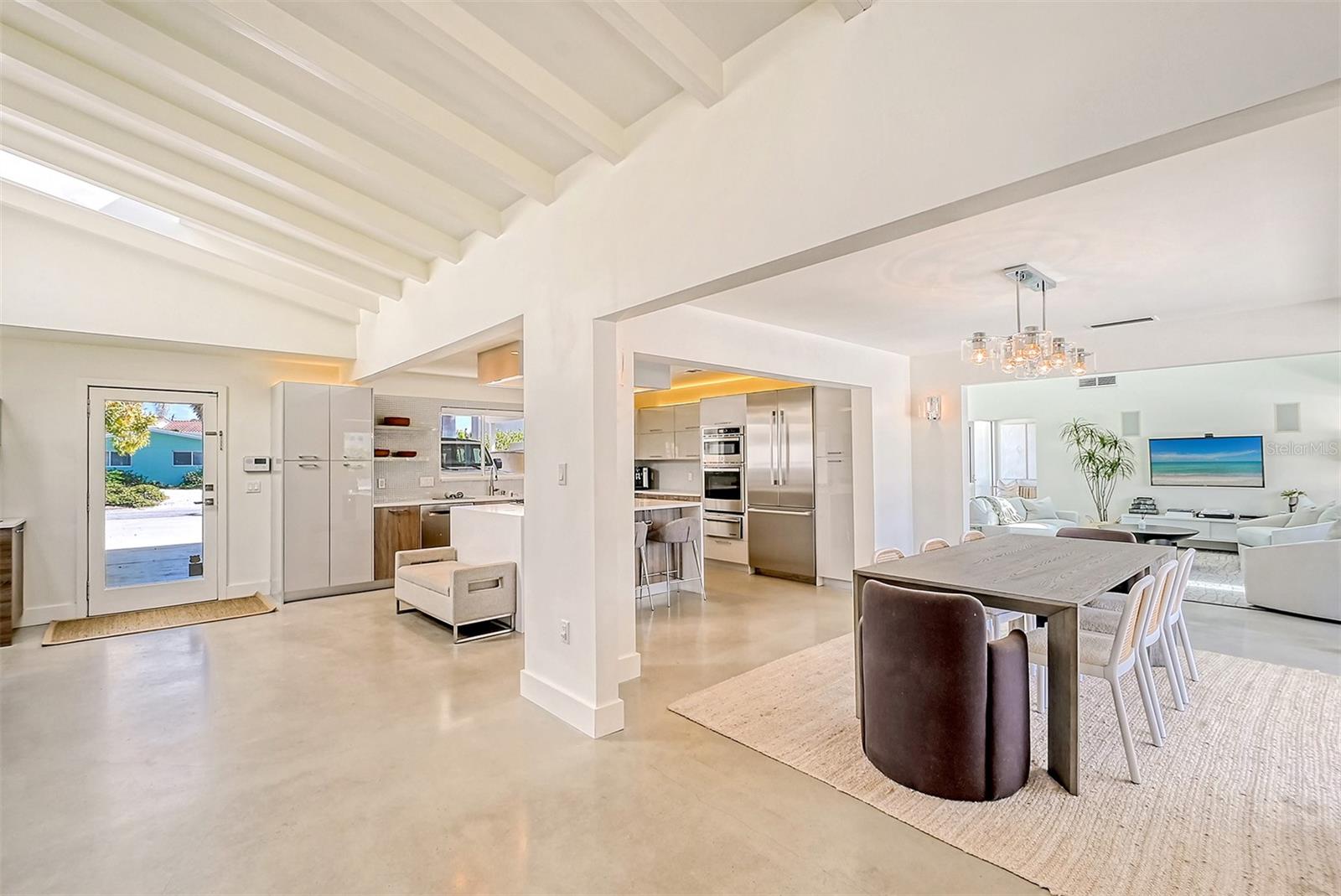 LIDO SHORES - Residential