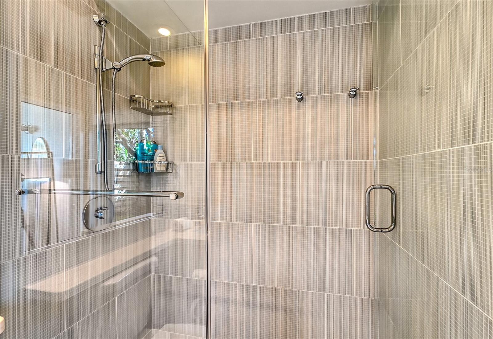 LIDO SHORES - Residential