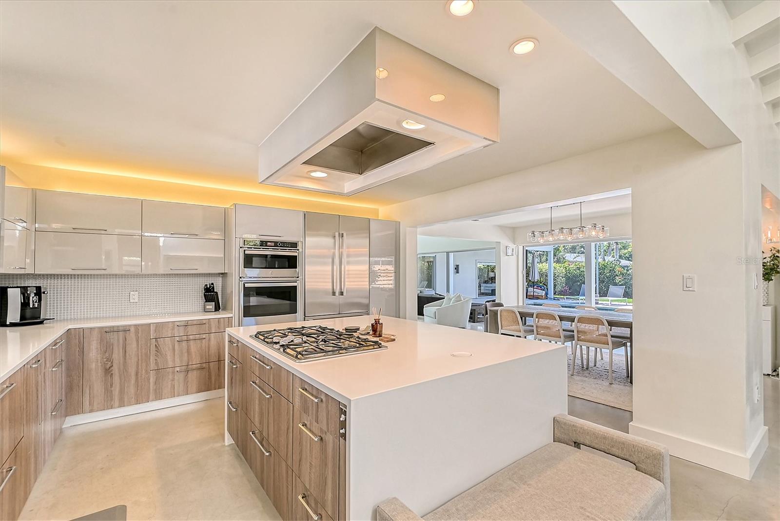 LIDO SHORES - Residential