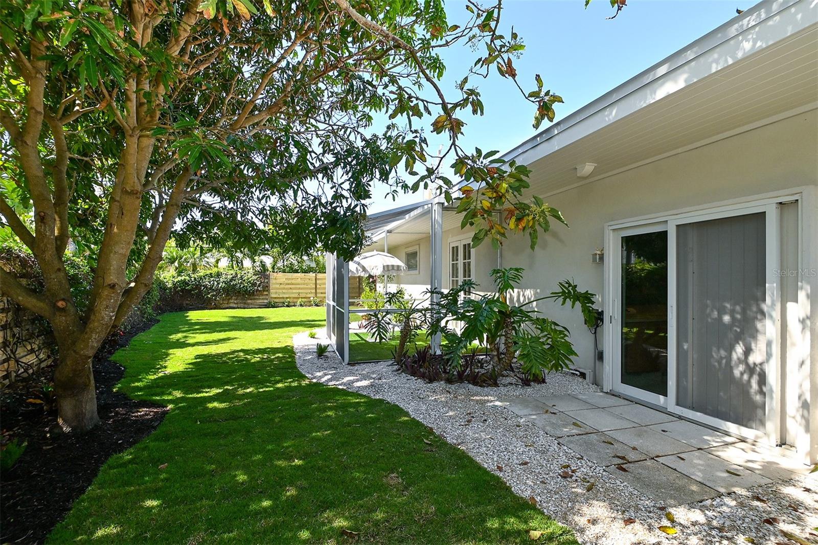 LIDO SHORES - Residential