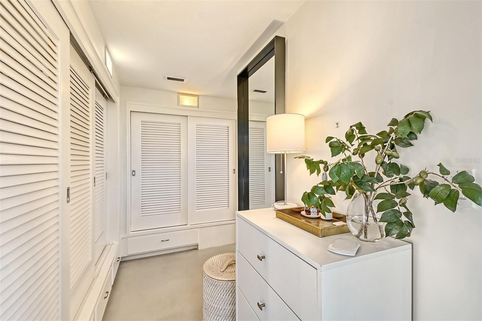 LIDO SHORES - Residential