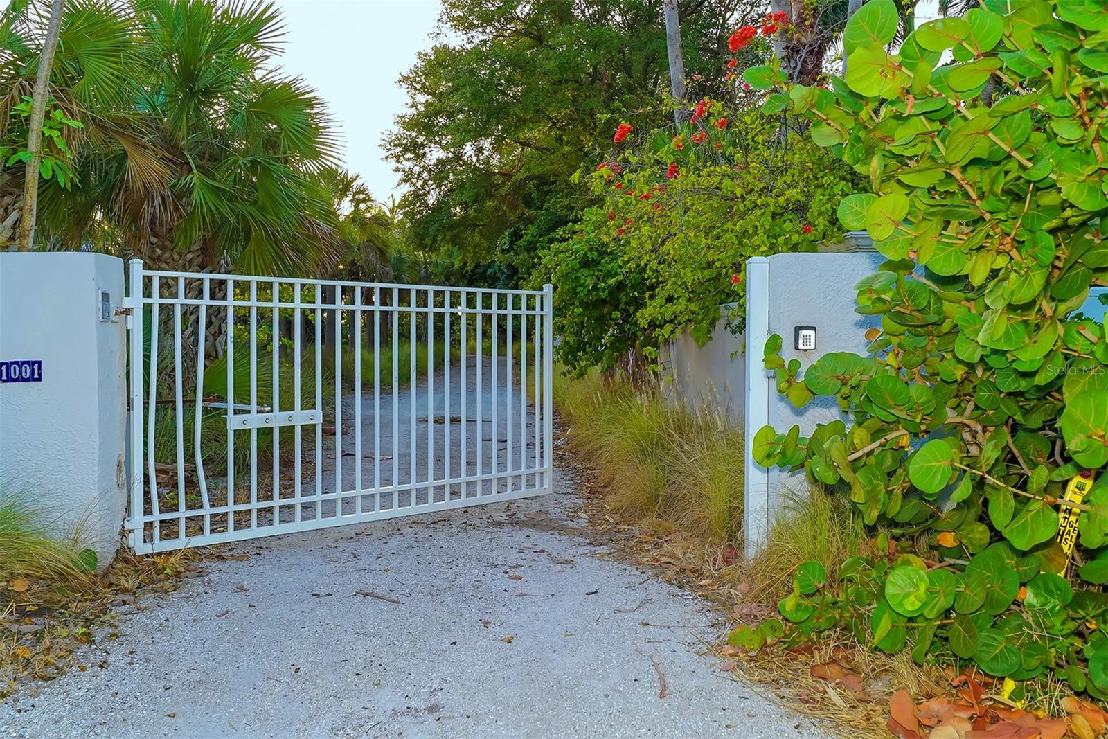 LIDO SHORES - Residential