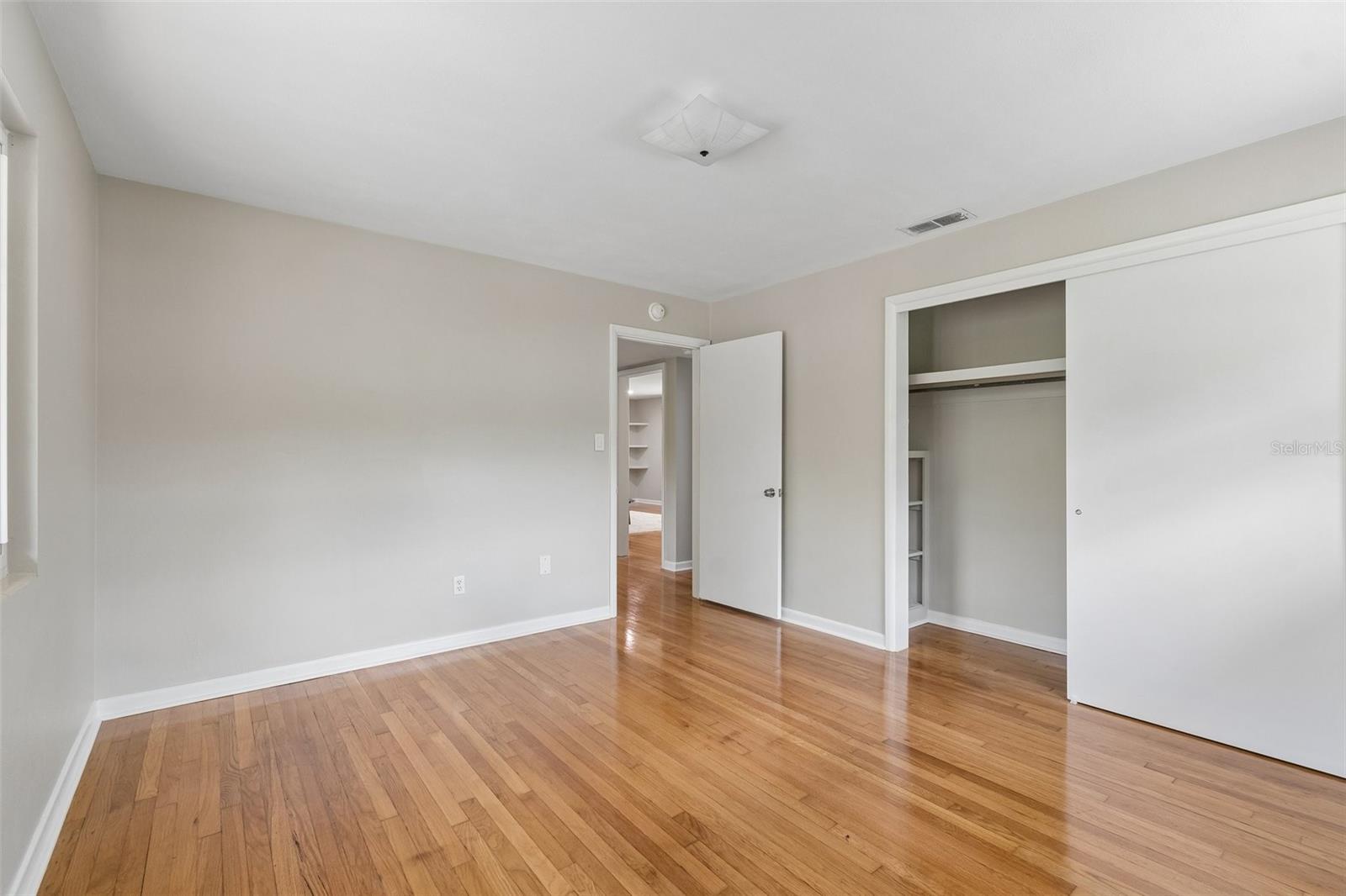 OAKLAND TERRACE - Residential