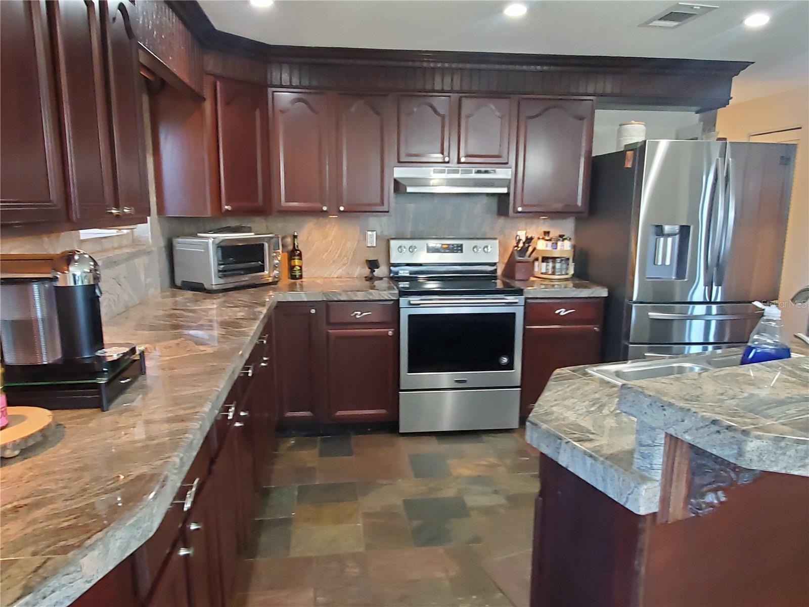 JASMINE LAKES - Residential