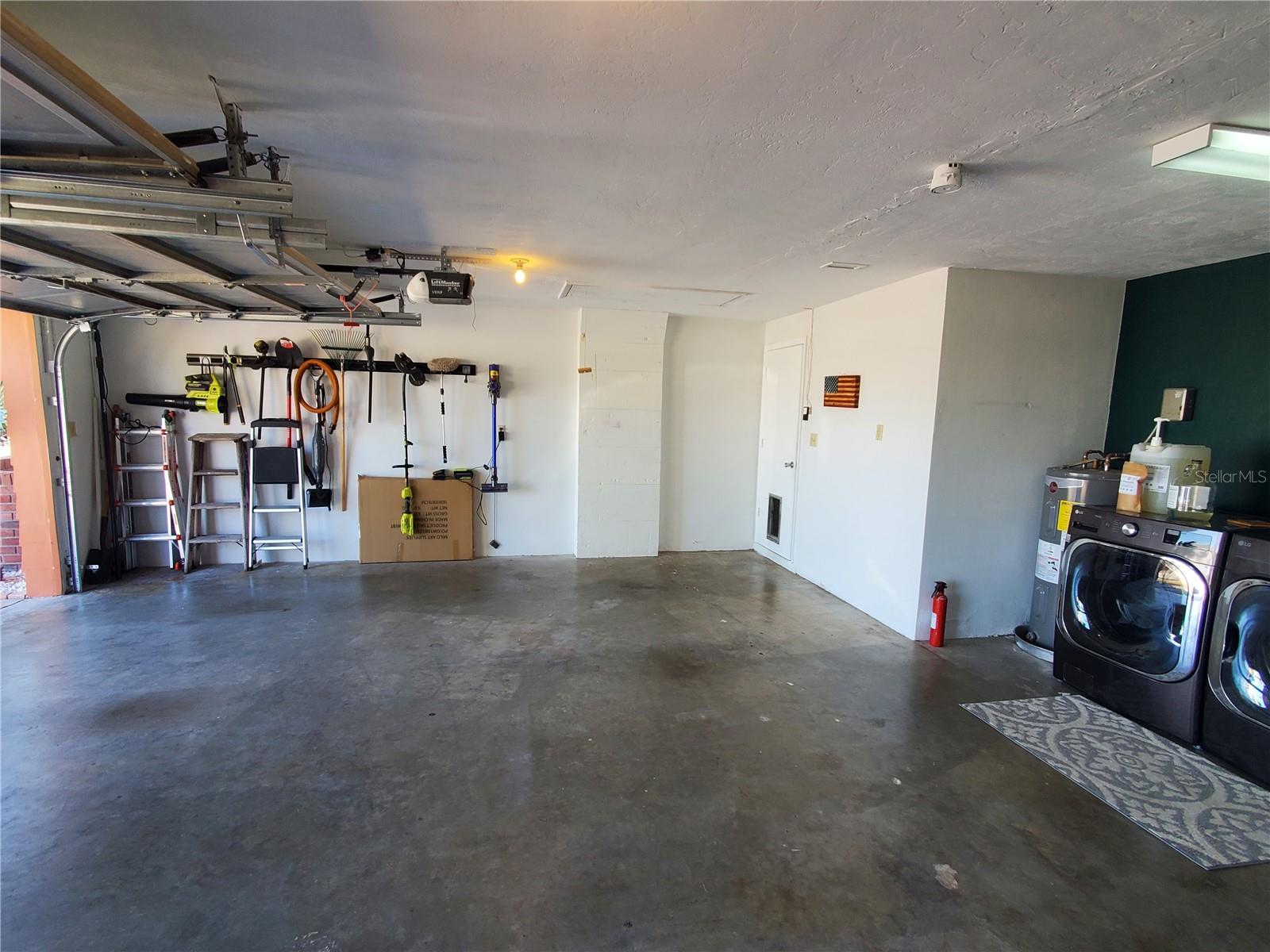 JASMINE LAKES - Residential