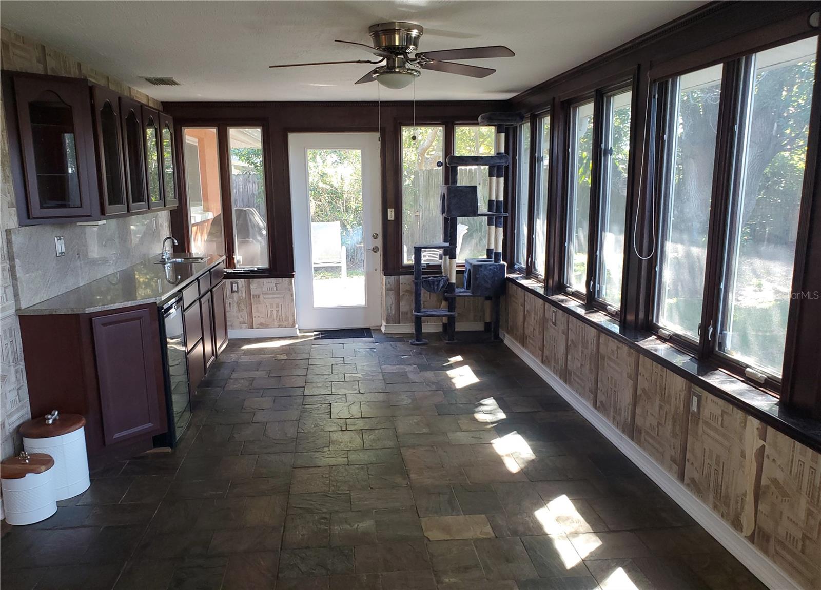 JASMINE LAKES - Residential