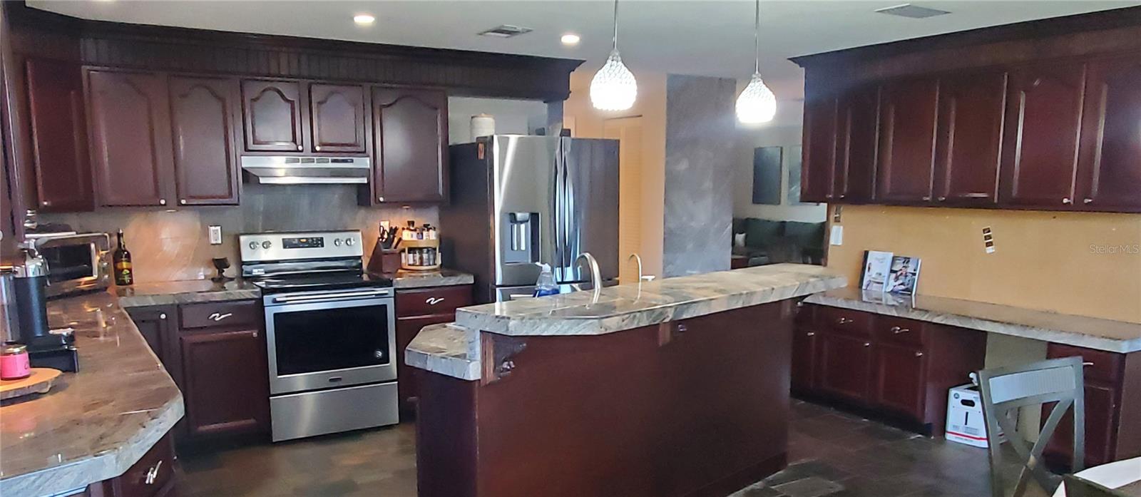 JASMINE LAKES - Residential