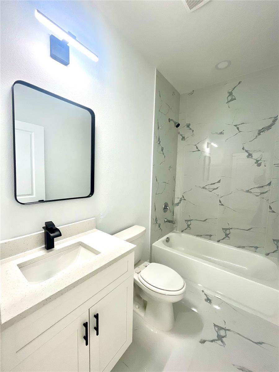 GREENWOOD COVE TWNHMS SUB - Residential