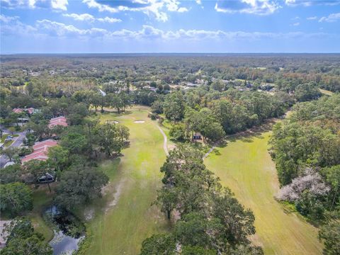 A home in PALM HARBOR