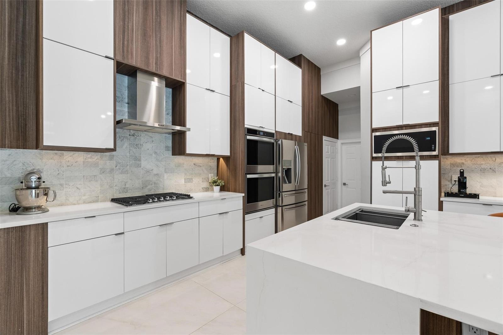 KEENES POINTE - Residential