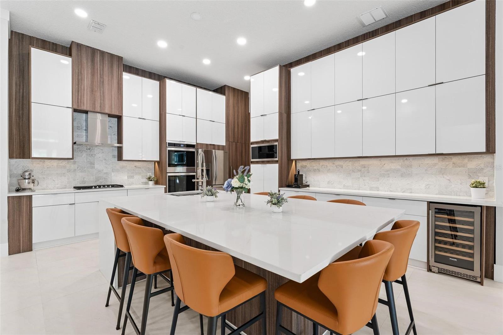 KEENES POINTE - Residential