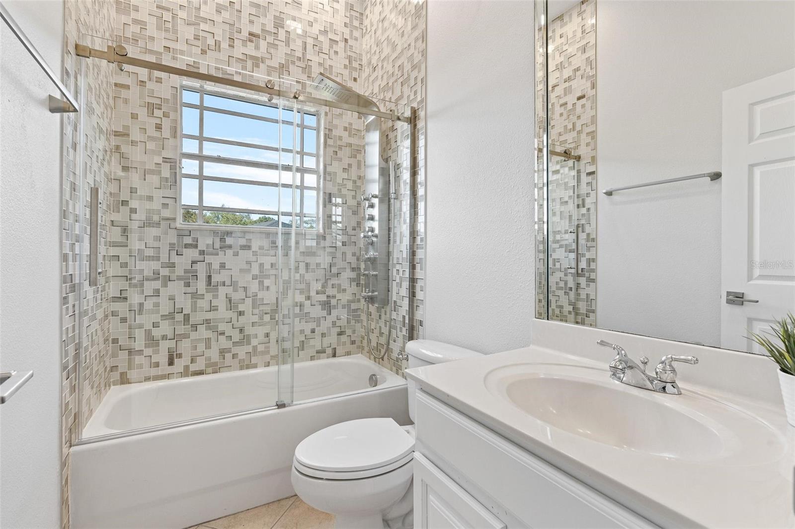 KEENES POINTE - Residential