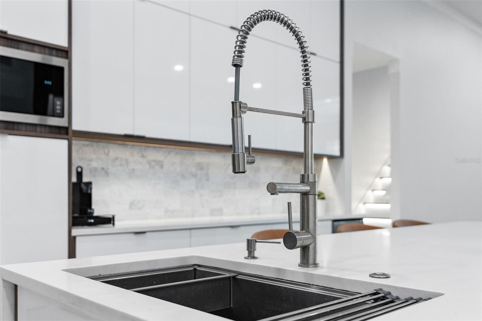 KEENES POINTE - Residential