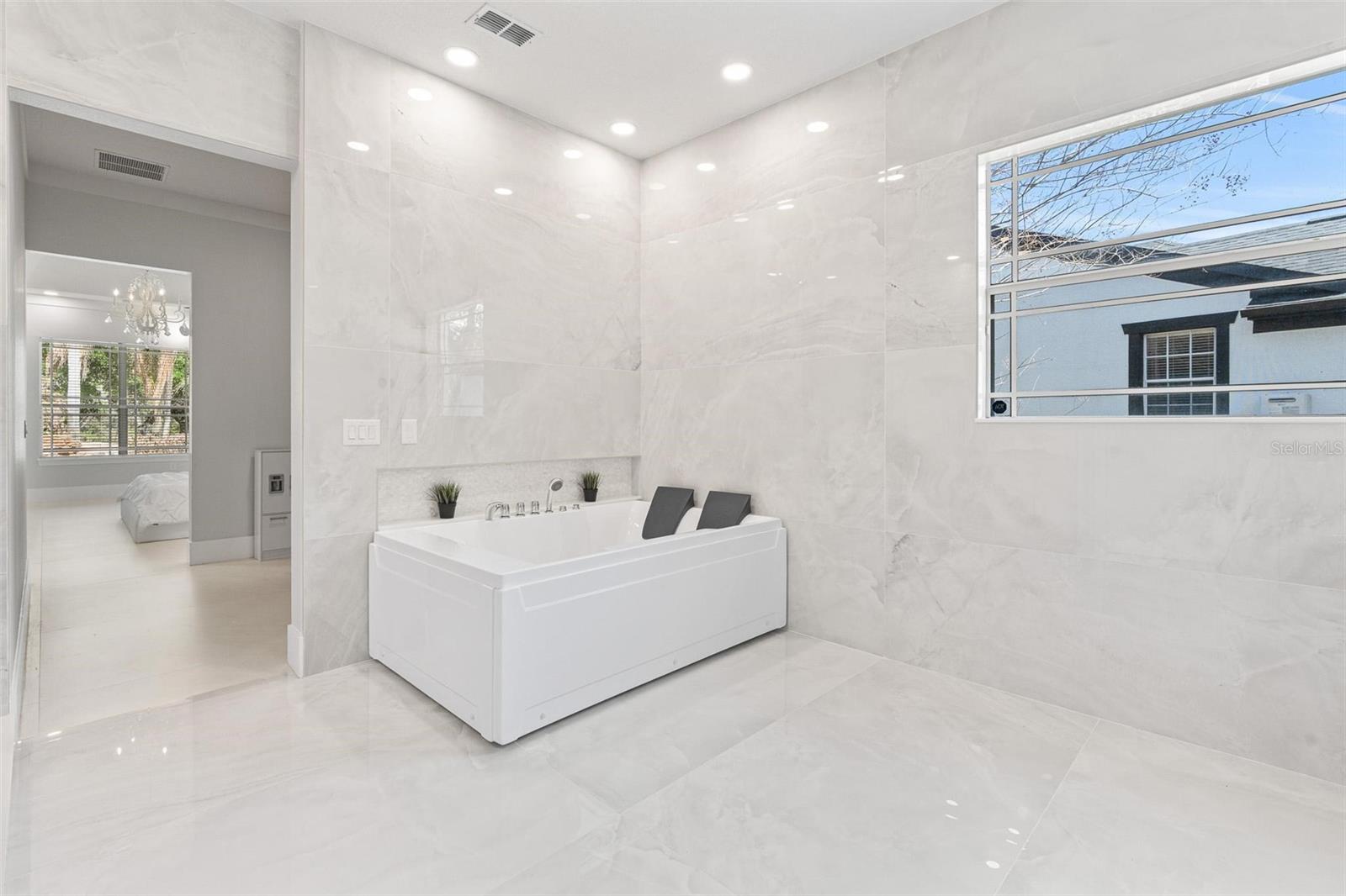 KEENES POINTE - Residential