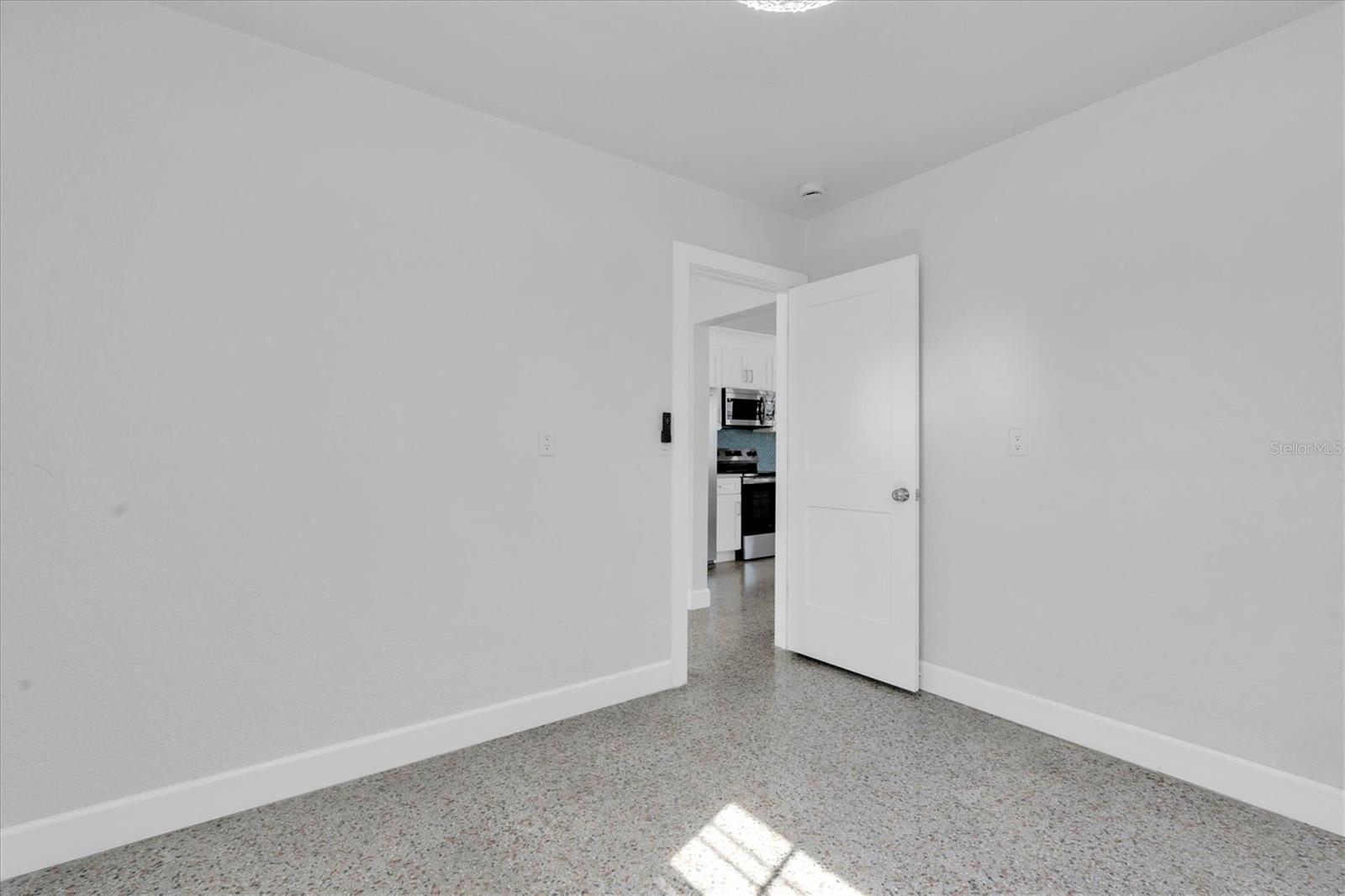 SUNNY SHORES - Residential Income