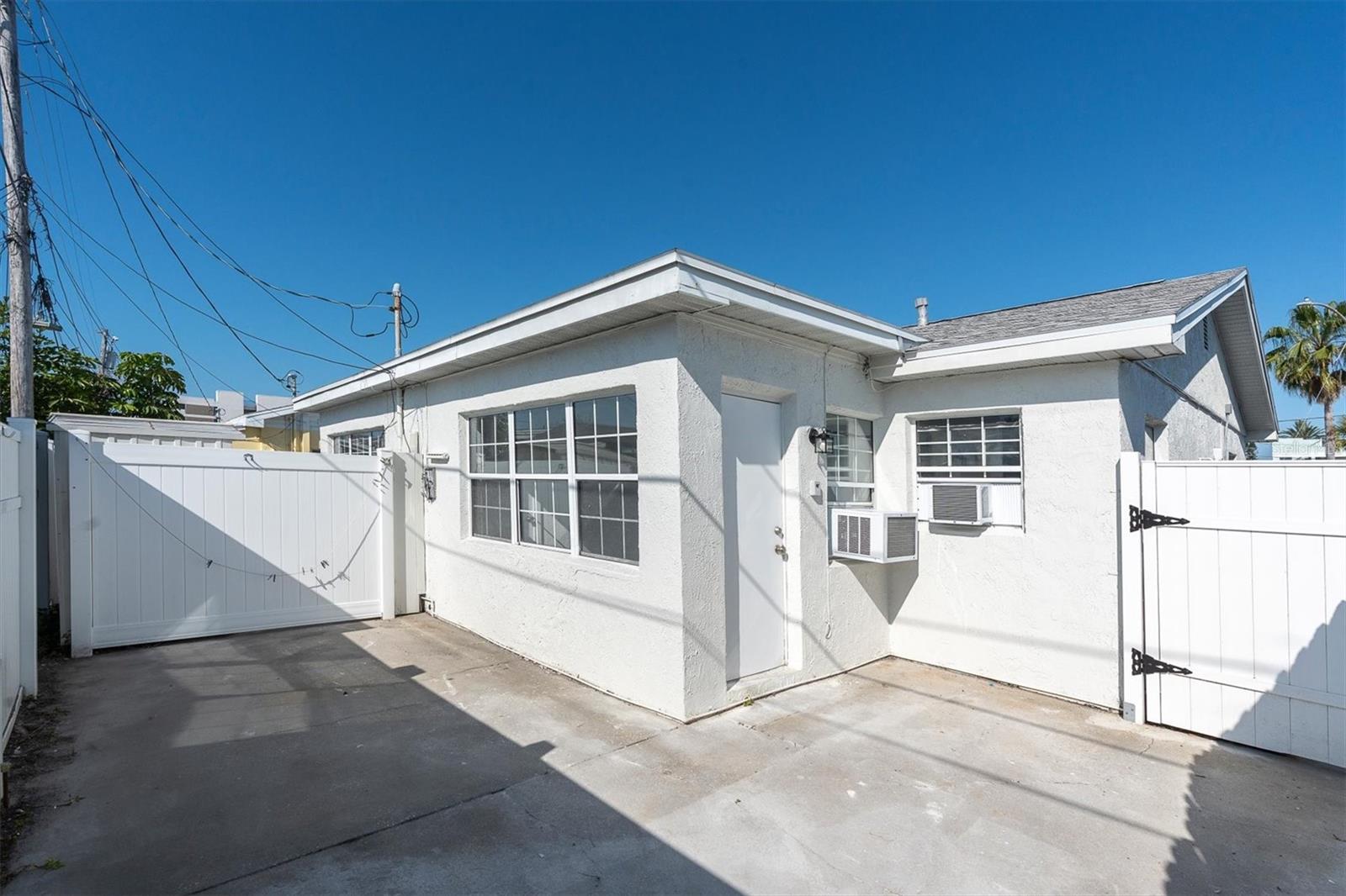 SUNNY SHORES - Residential Income