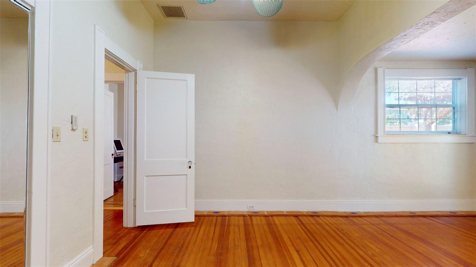 NORTH BAY HEIGHTS - Residential Income