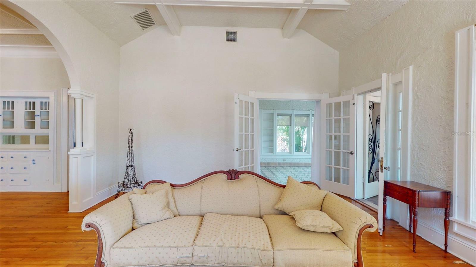 NORTH BAY HEIGHTS - Residential Income