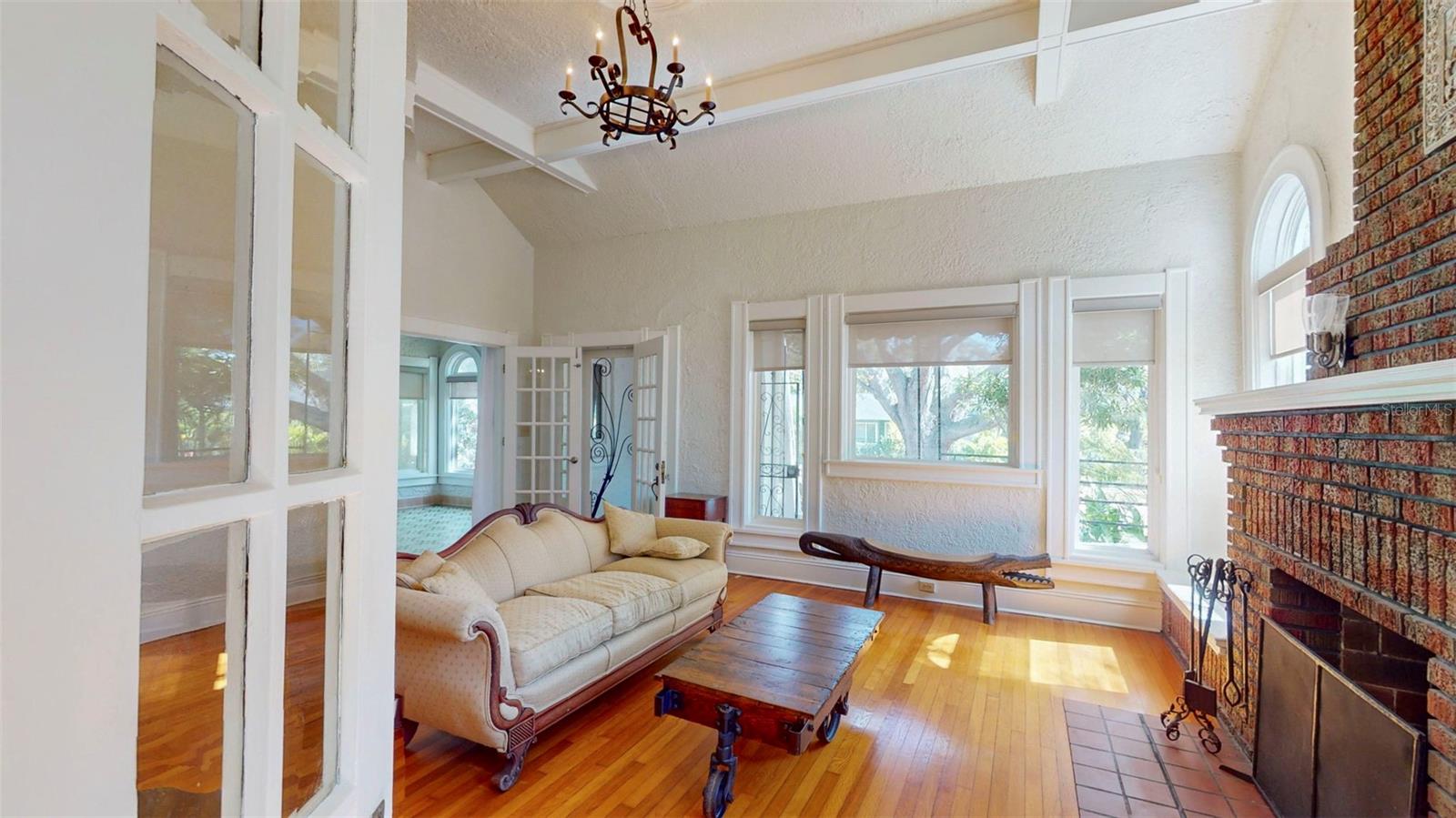 NORTH BAY HEIGHTS - Residential Income