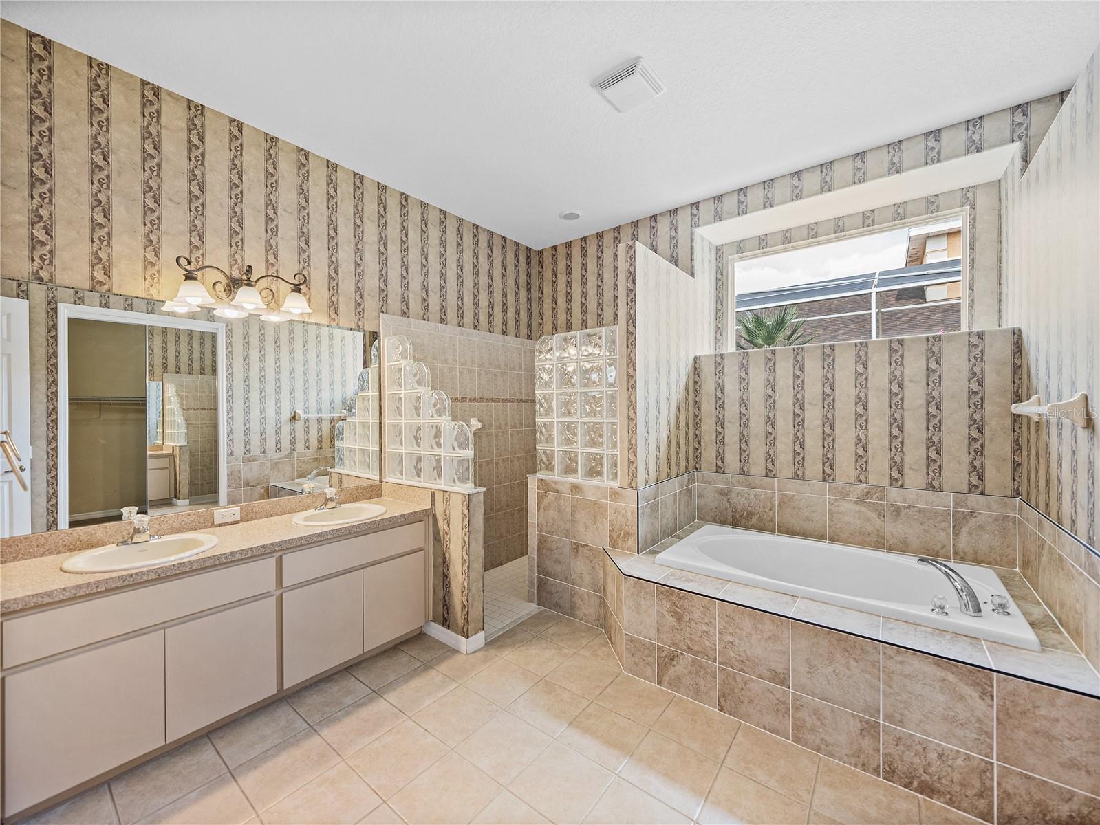 LAKE JOVITA GOLF & COUNTRY CLUB PH 01 - Residential