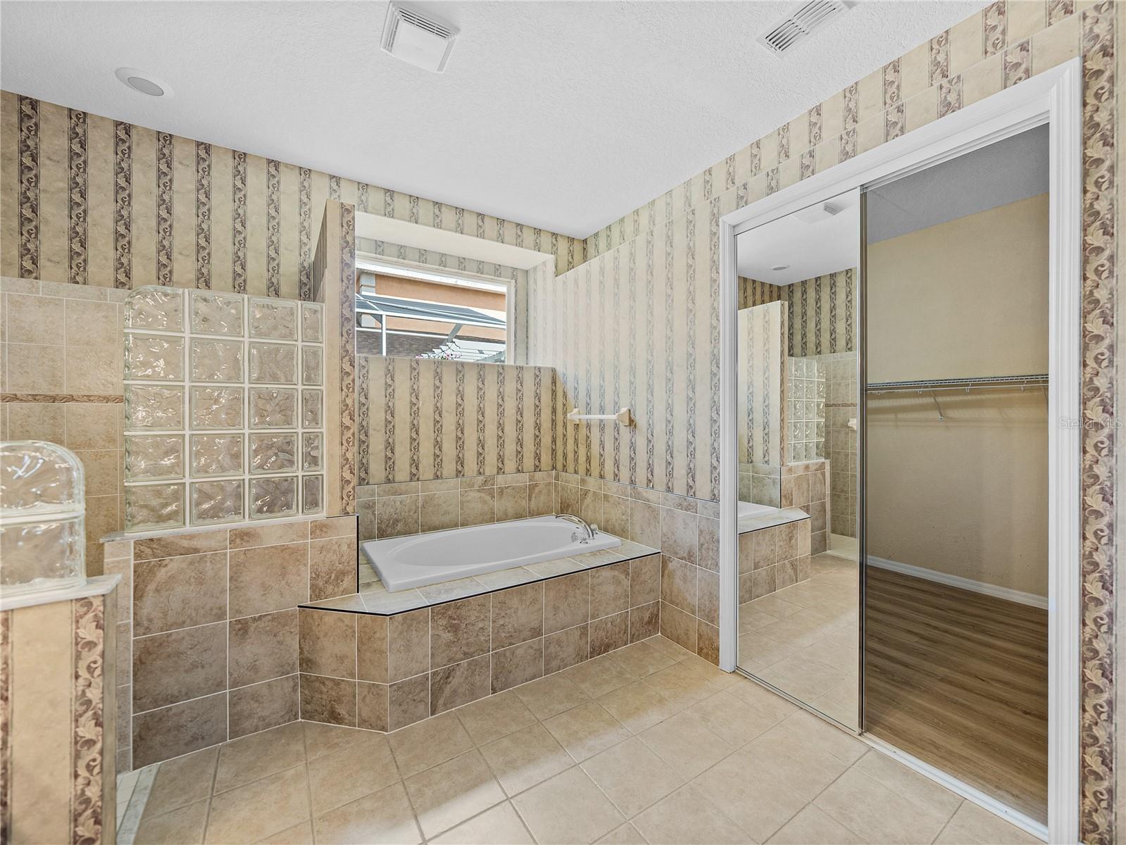 LAKE JOVITA GOLF & COUNTRY CLUB PH 01 - Residential