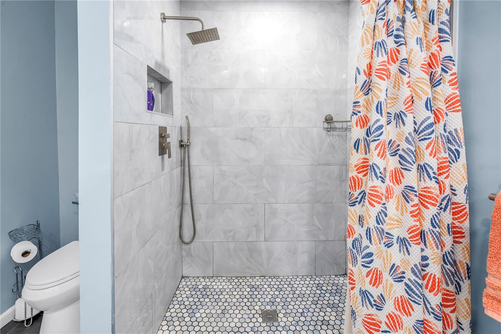 VILLAGE AT ANTIGUA LOT 8 - Residential