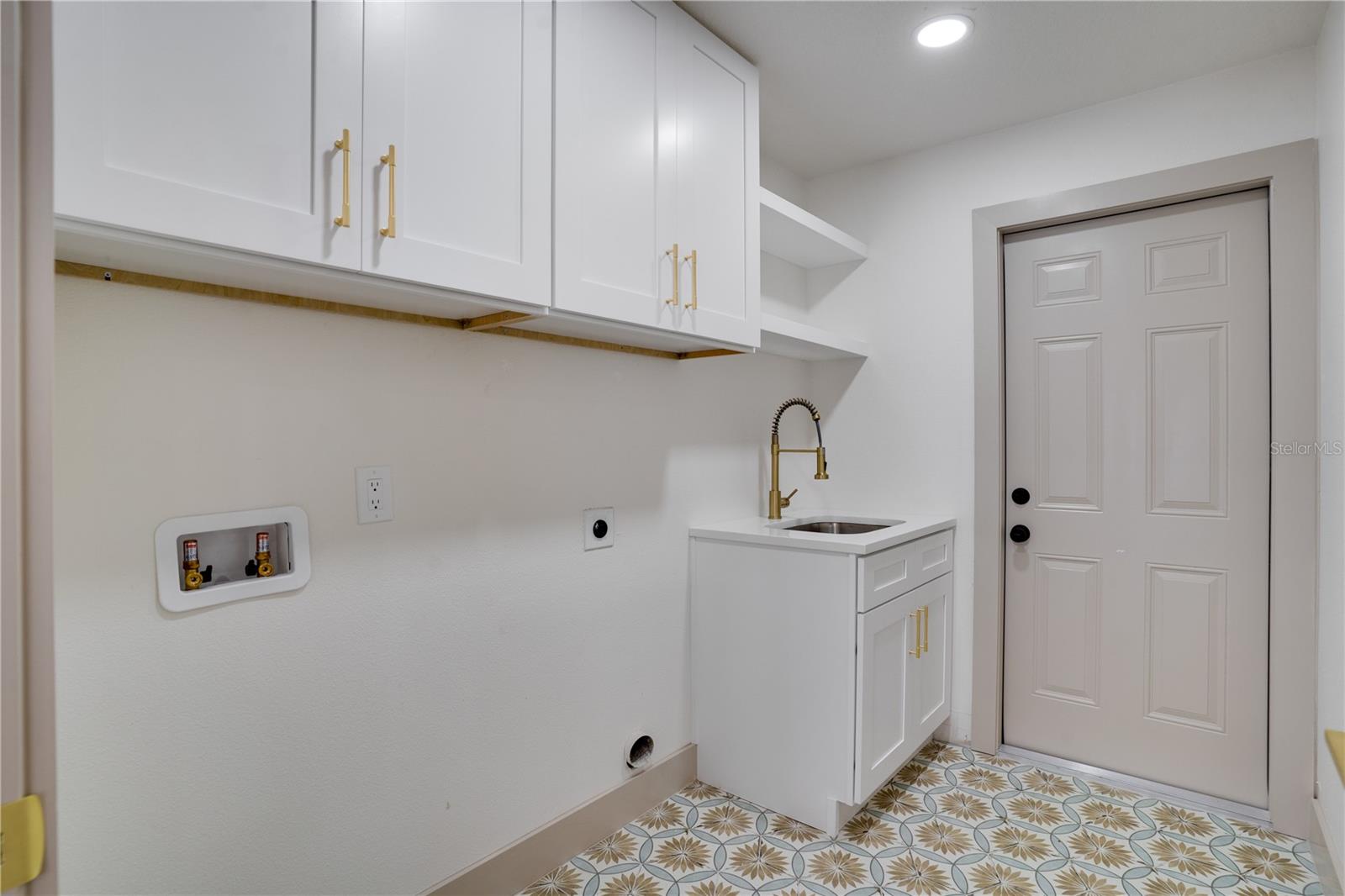 WEST BAY PH 1 - Residential