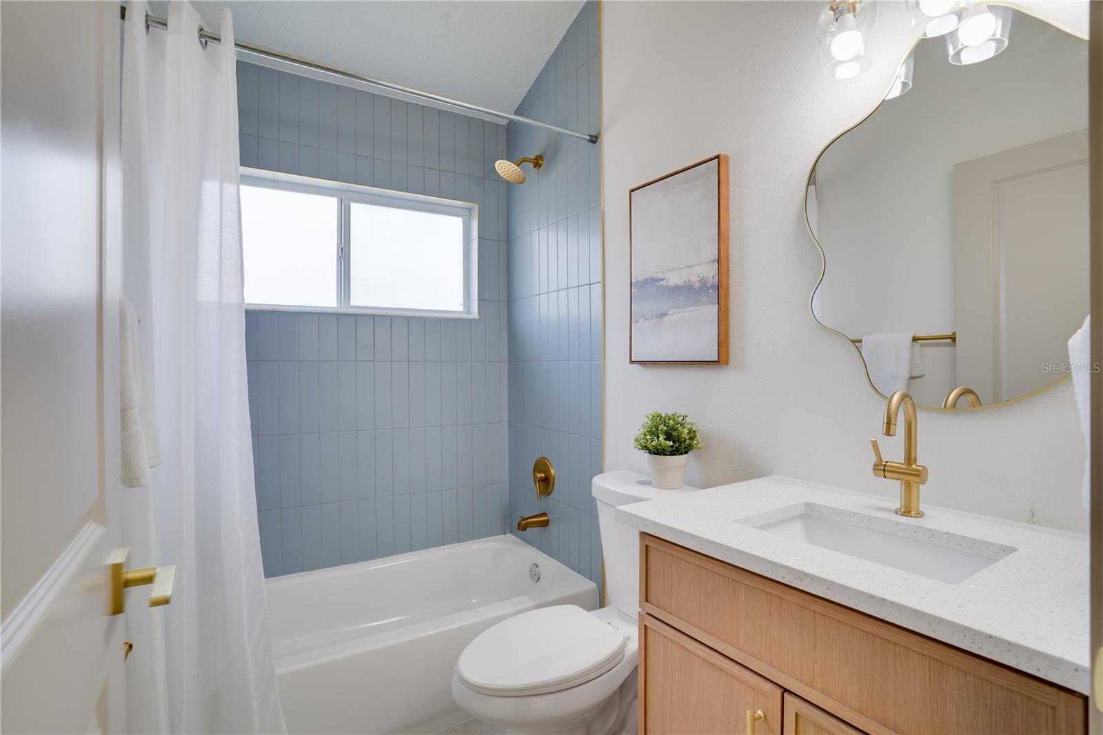 WEST BAY PH 1 - Residential