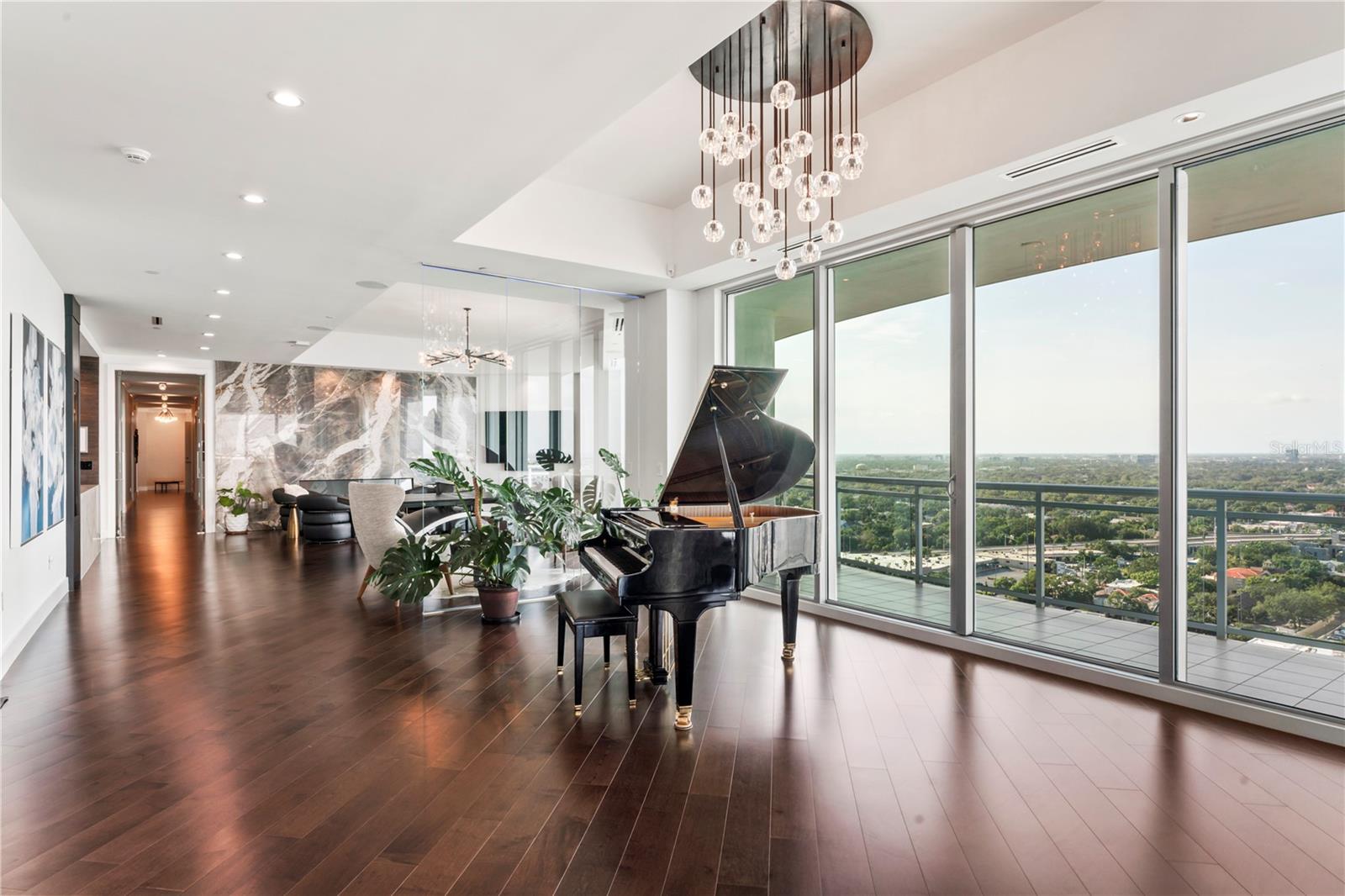 VIRAGE BAYSHORE - Residential