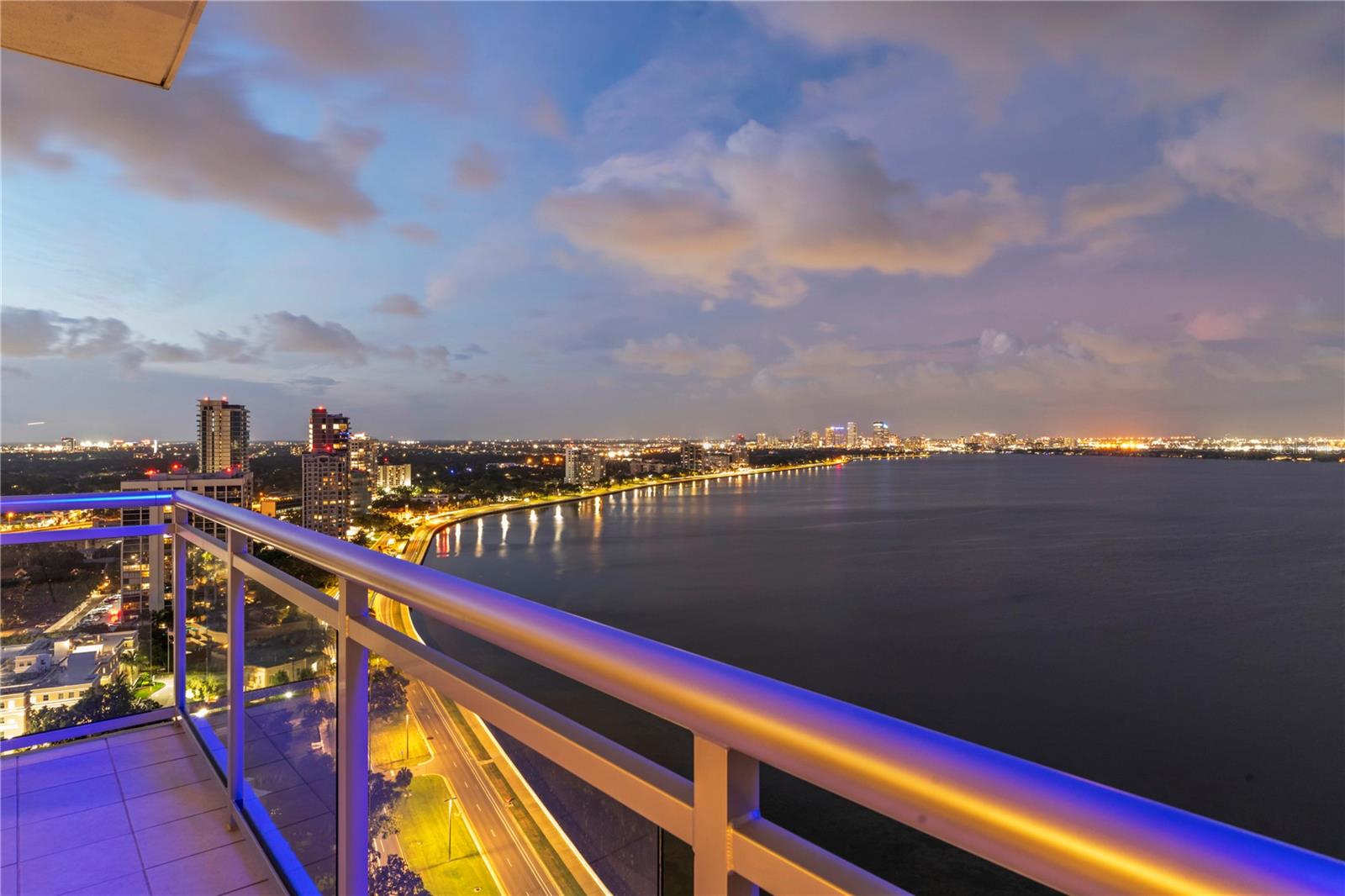 VIRAGE BAYSHORE - Residential