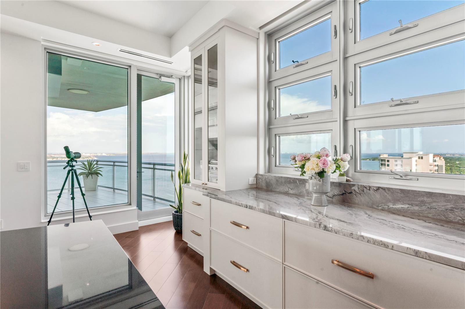 VIRAGE BAYSHORE - Residential