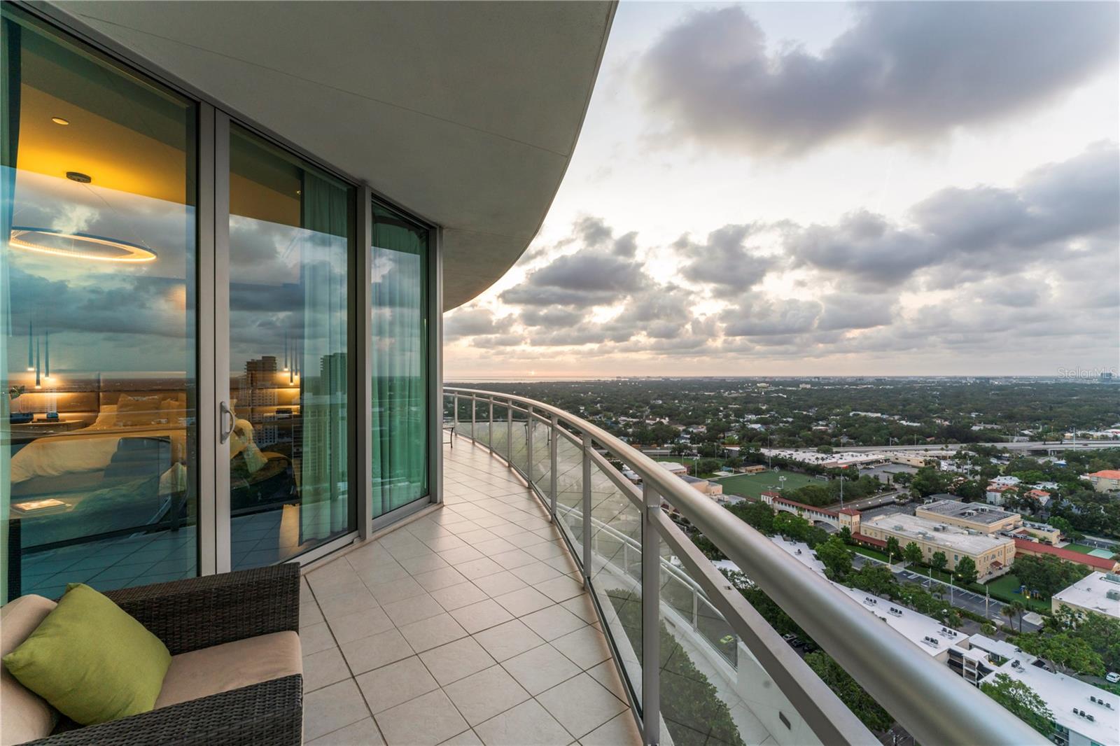 VIRAGE BAYSHORE - Residential
