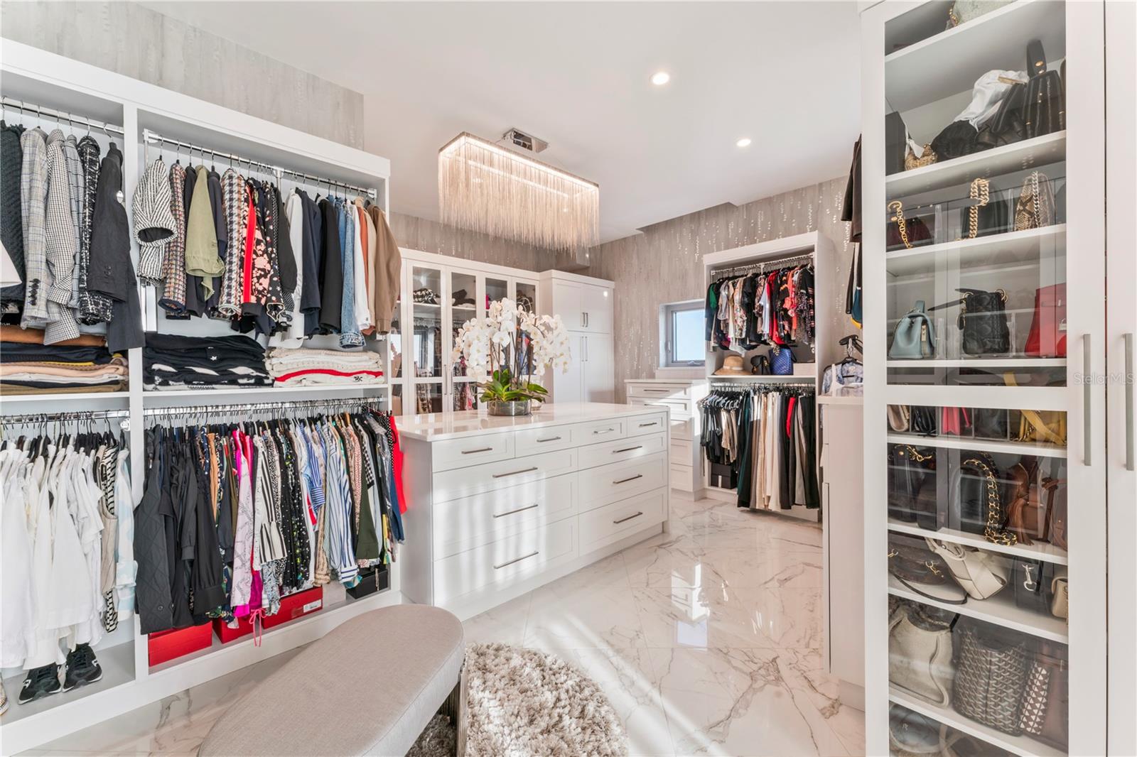 VIRAGE BAYSHORE - Residential