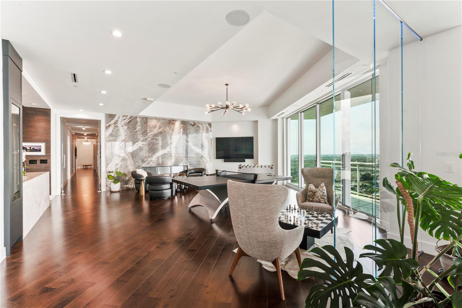 VIRAGE BAYSHORE - Residential