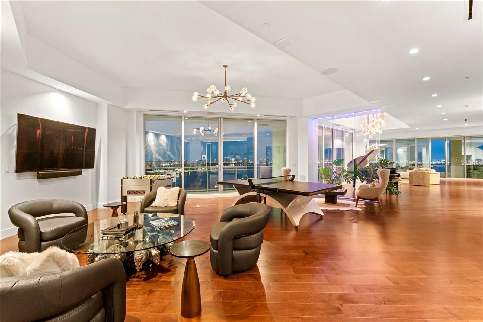 VIRAGE BAYSHORE - Residential
