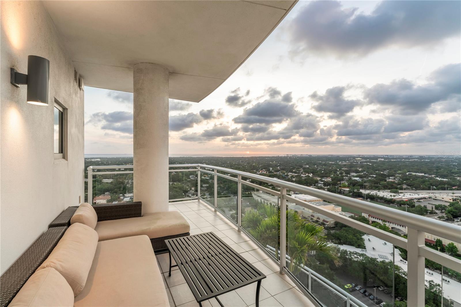 VIRAGE BAYSHORE - Residential