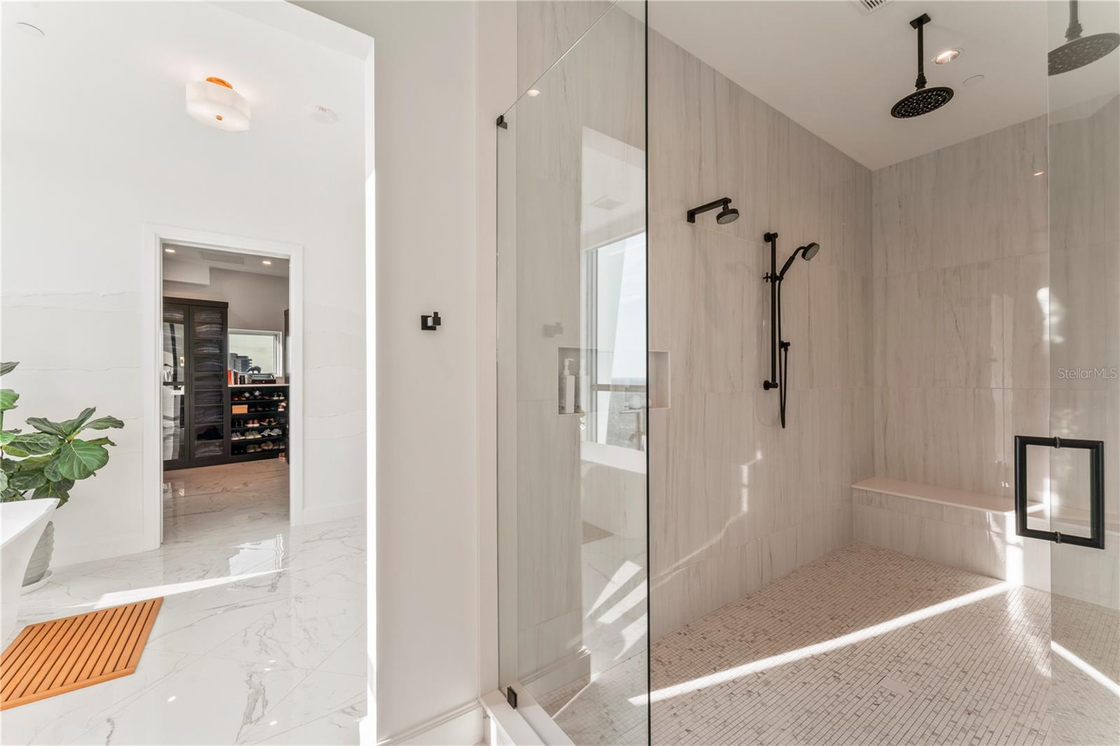 VIRAGE BAYSHORE - Residential