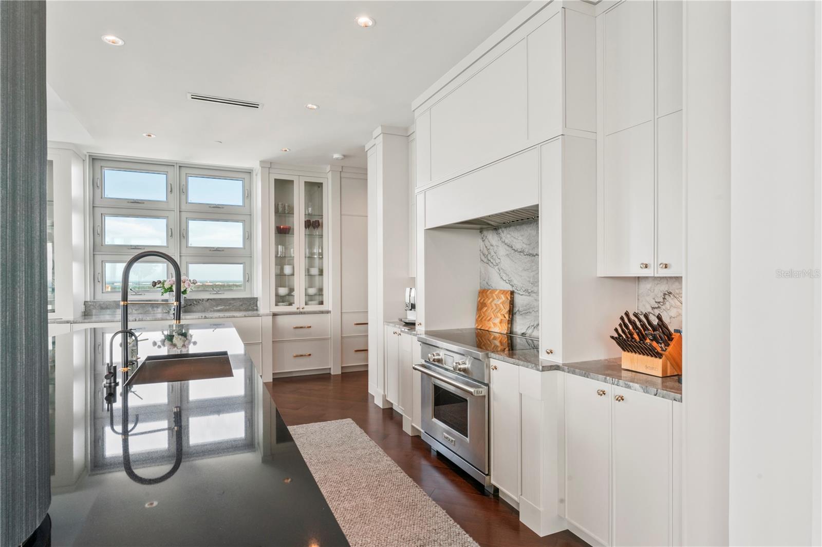 VIRAGE BAYSHORE - Residential