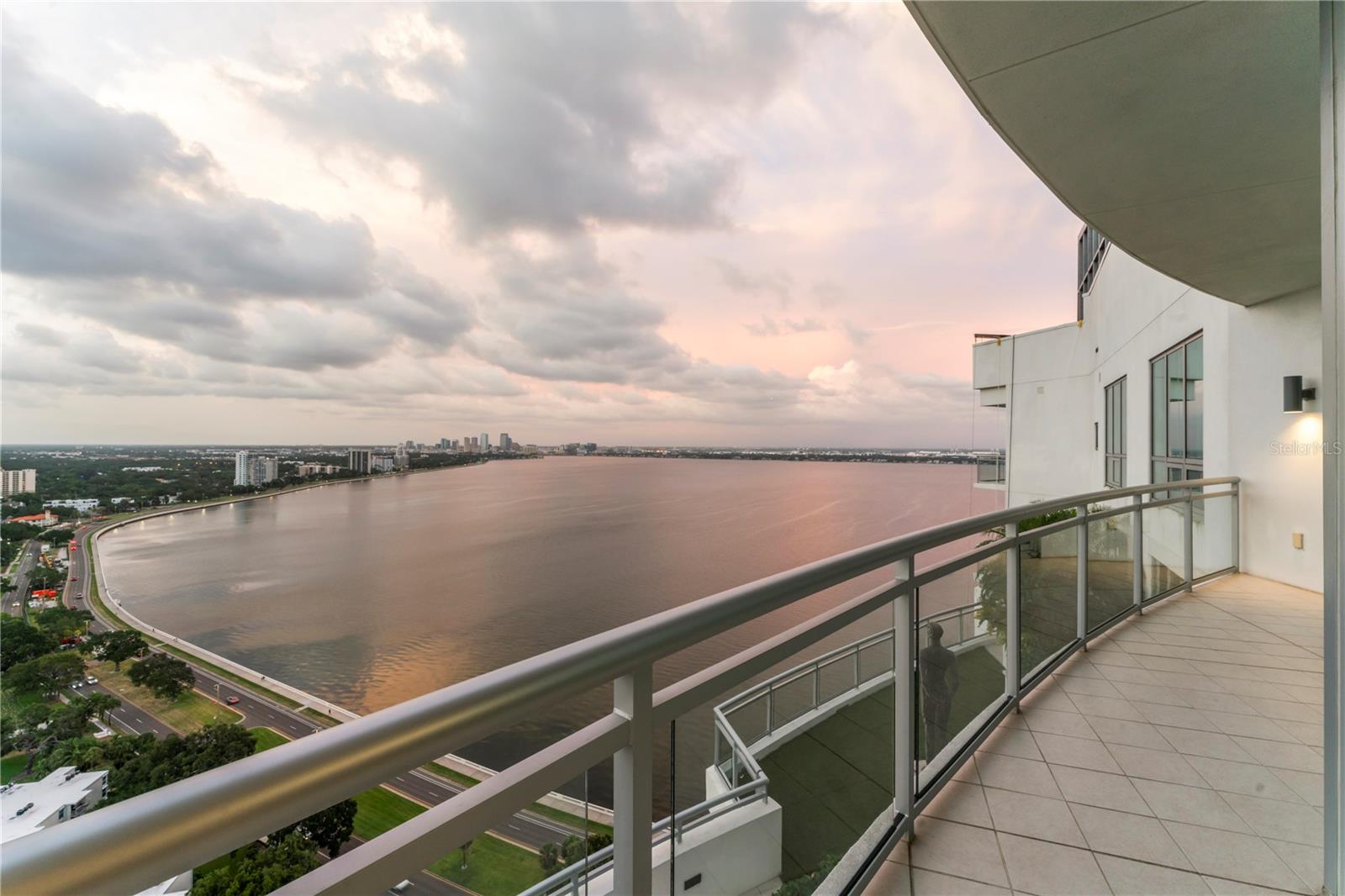 VIRAGE BAYSHORE - Residential