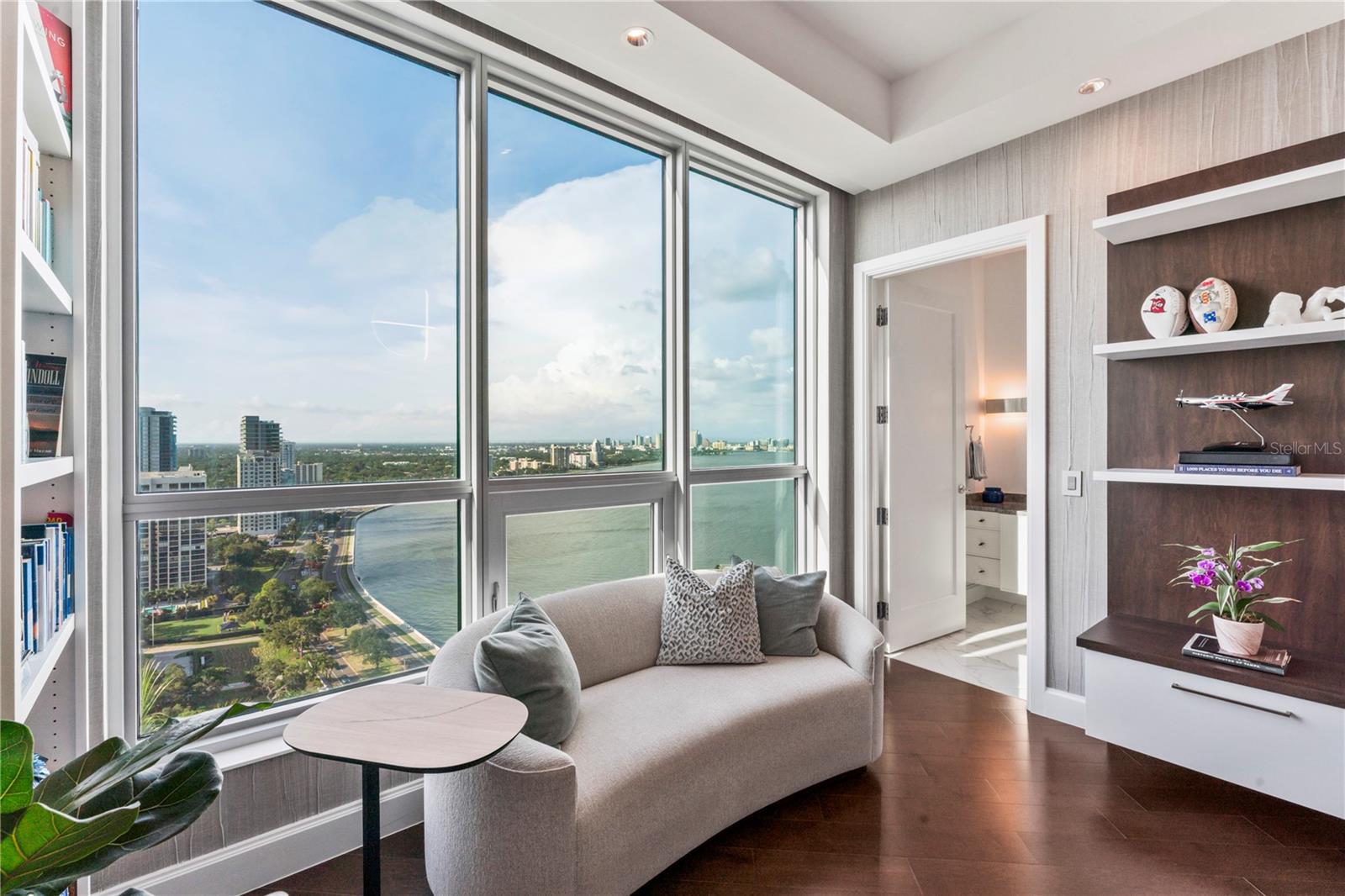 VIRAGE BAYSHORE - Residential