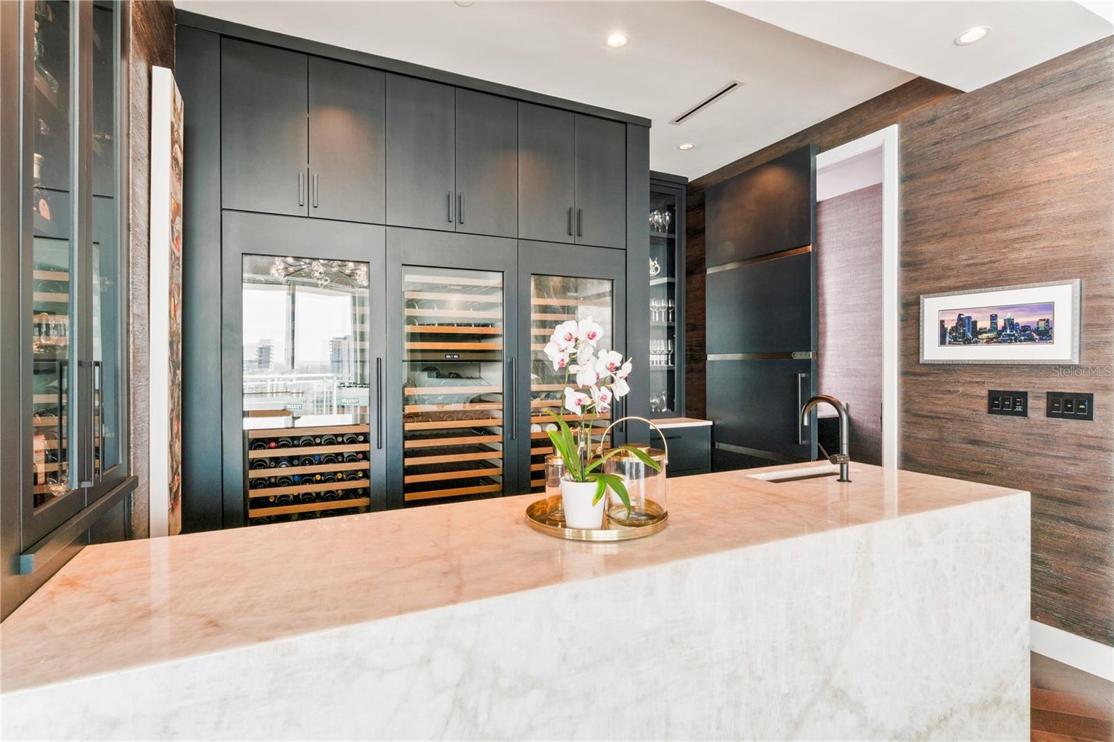 VIRAGE BAYSHORE - Residential