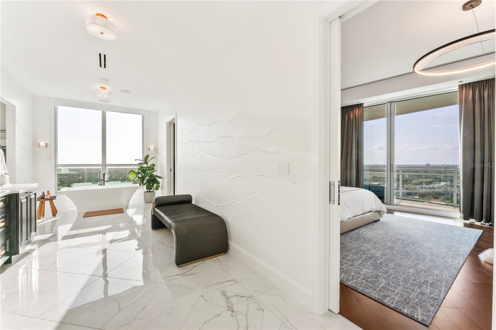 VIRAGE BAYSHORE - Residential