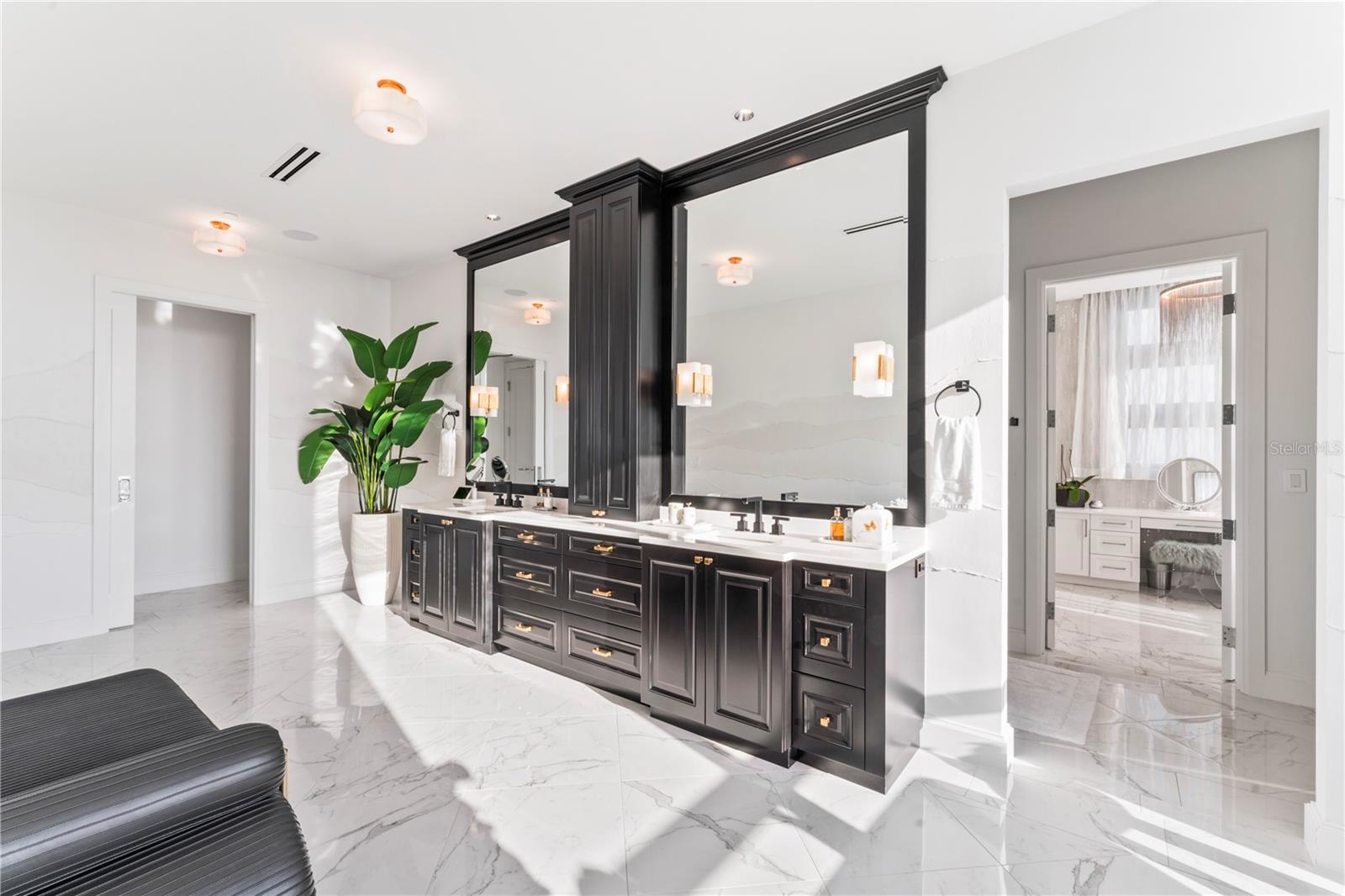 VIRAGE BAYSHORE - Residential