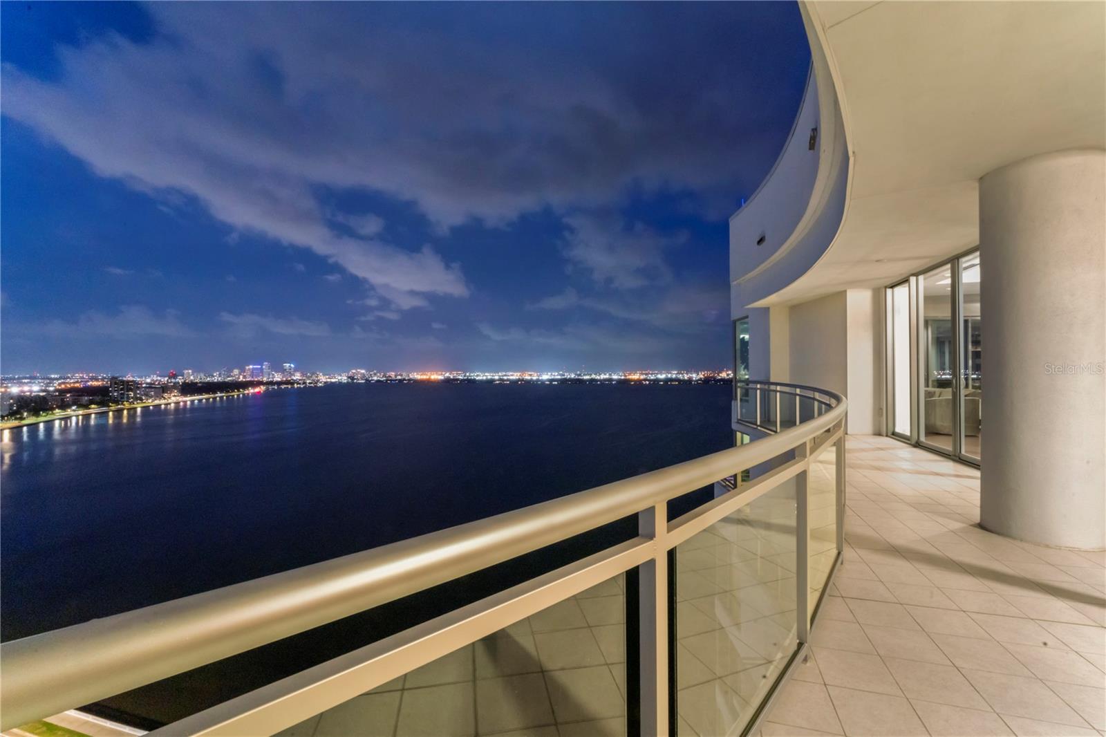 VIRAGE BAYSHORE - Residential