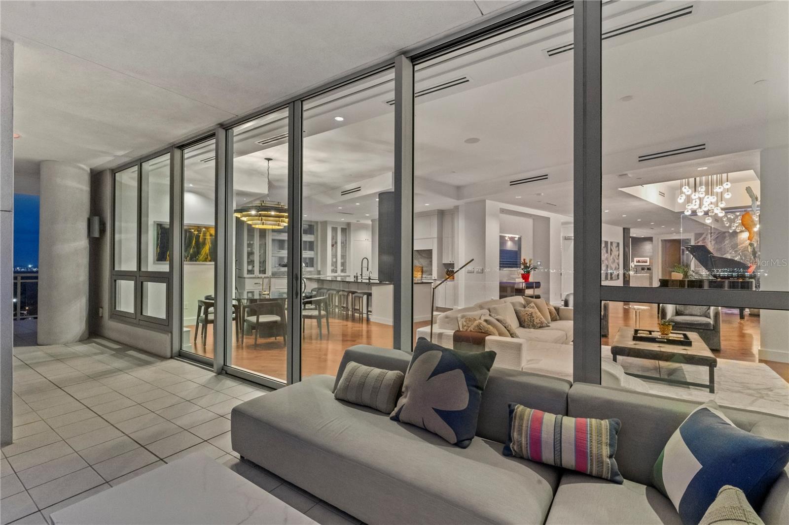 VIRAGE BAYSHORE - Residential
