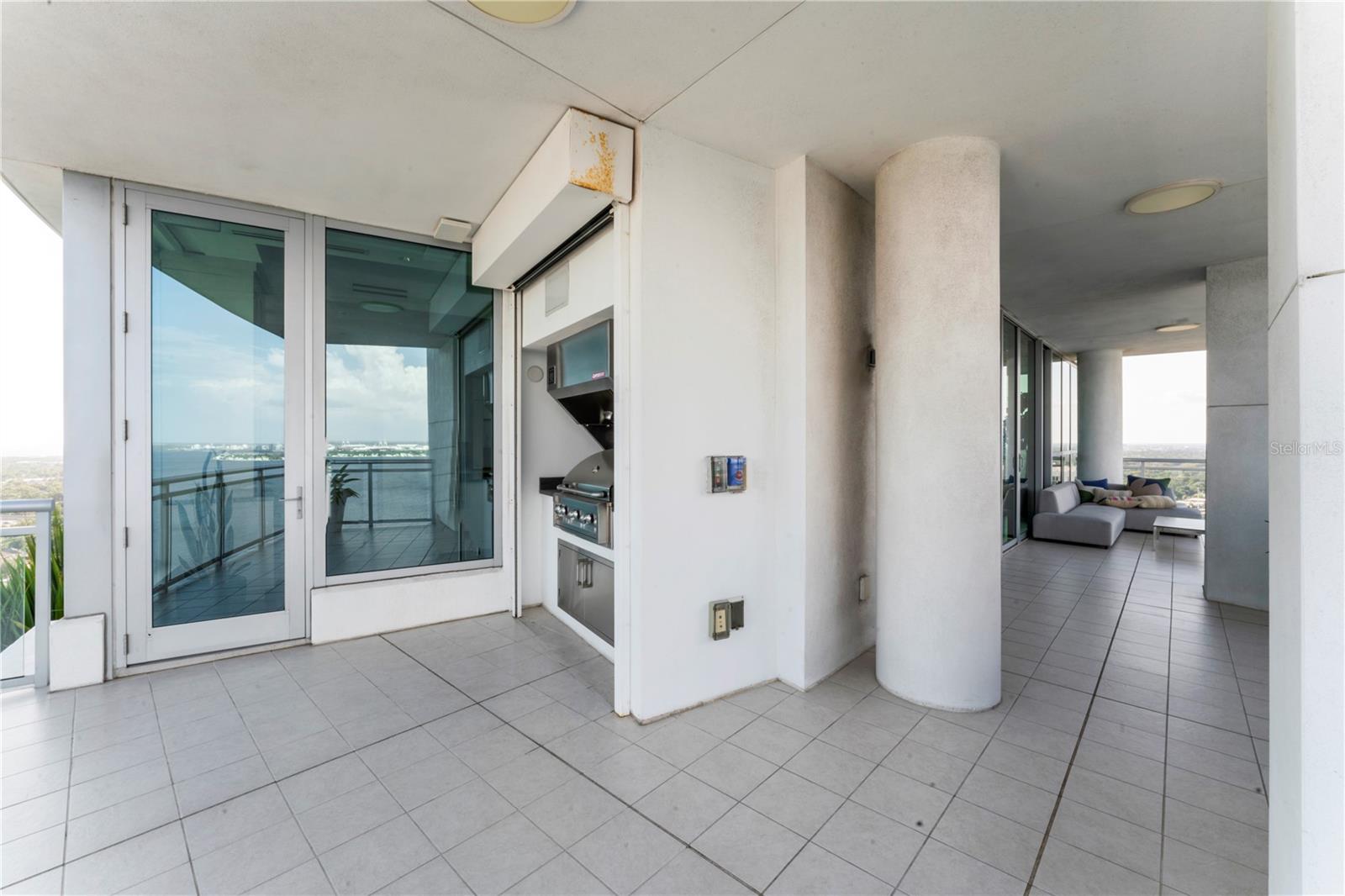 VIRAGE BAYSHORE - Residential