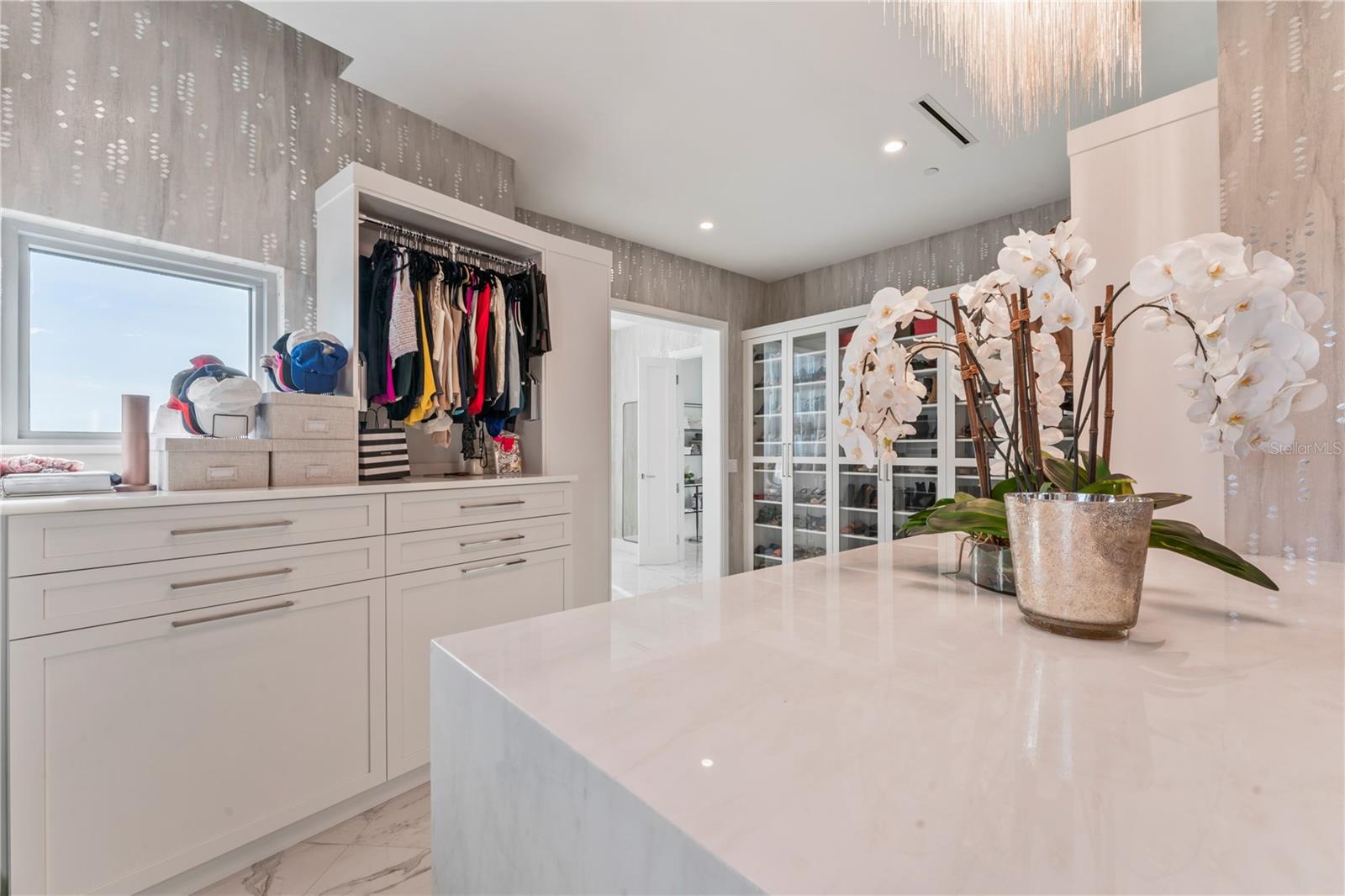 VIRAGE BAYSHORE - Residential